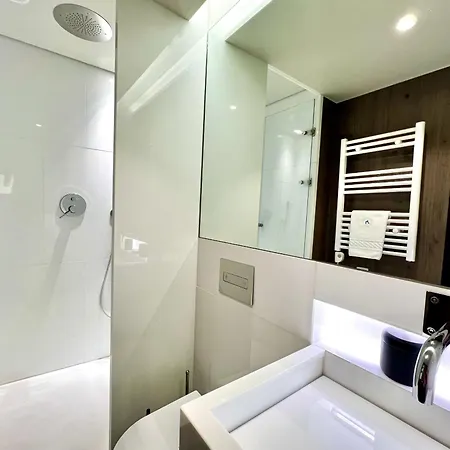 Elegant Santos,